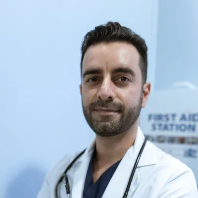 Dr. Tiago Moura
