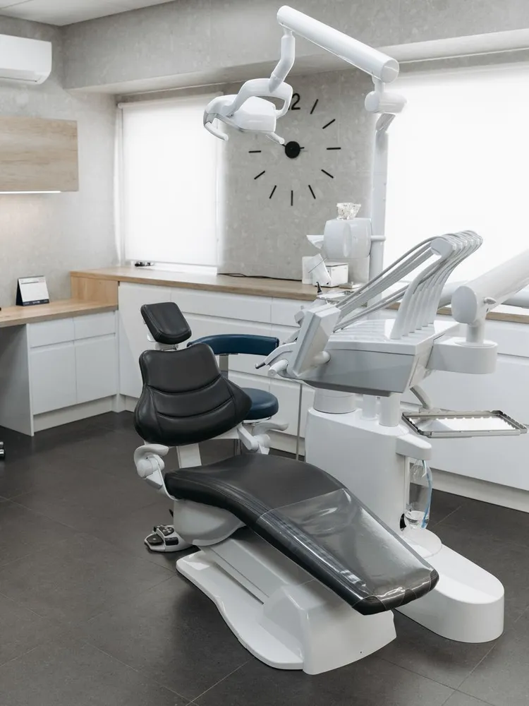 Gabinete de medicina dentária equipado